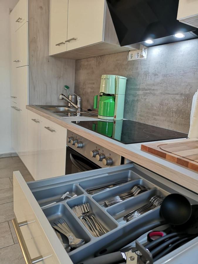 Modern Wohnen I Parkplatz I Wlan I Netflix I Balkon I 6 Schlafplaetze Apartment Bad Oeynhausen Exterior photo