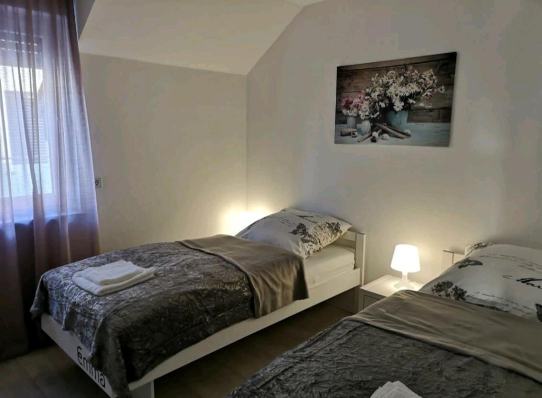 Modern Wohnen I Parkplatz I Wlan I Netflix I Balkon I 6 Schlafplaetze Apartment Bad Oeynhausen Exterior photo