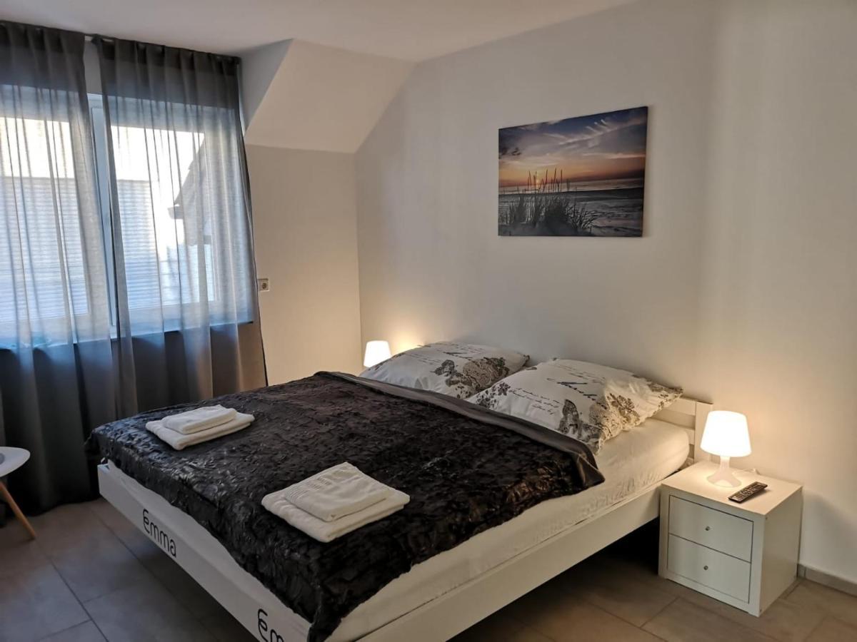 Modern Wohnen I Parkplatz I Wlan I Netflix I Balkon I 6 Schlafplaetze Apartment Bad Oeynhausen Exterior photo